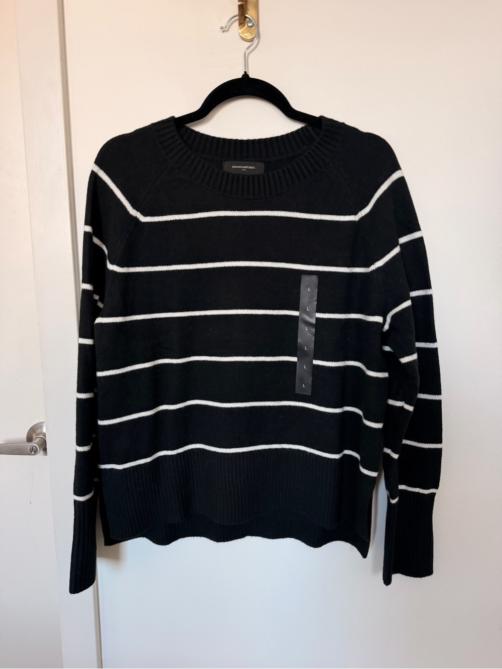 Banana Republic Black Stripe Crewneck Sweater - Classic Knit